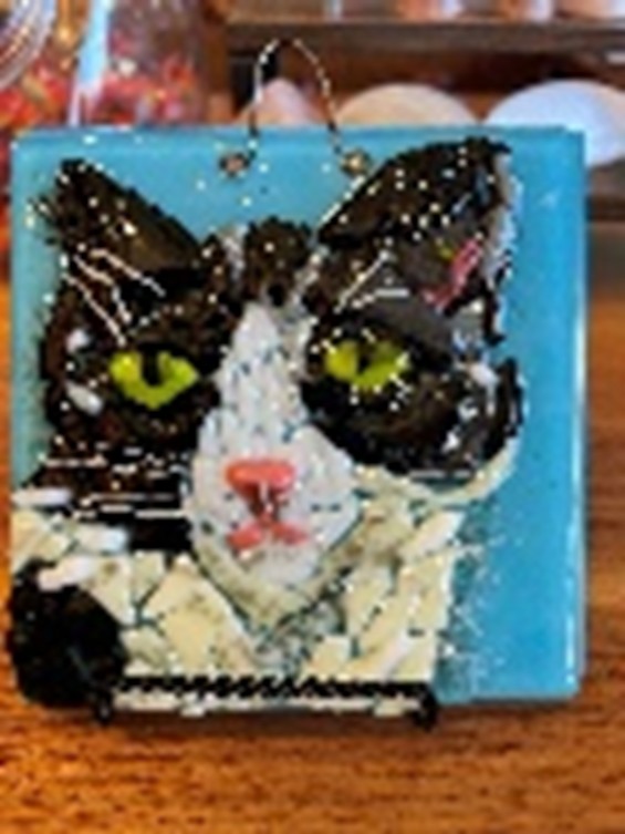 Fused glass cat